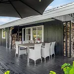 3 Bedroom Stunning Home In Haarby Дом отдыха *