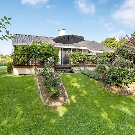 Prázdninový dům Beautiful In Haarby With Wifi *