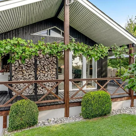 Prázdninový dům Beautiful In Haarby With Wifi Hårby