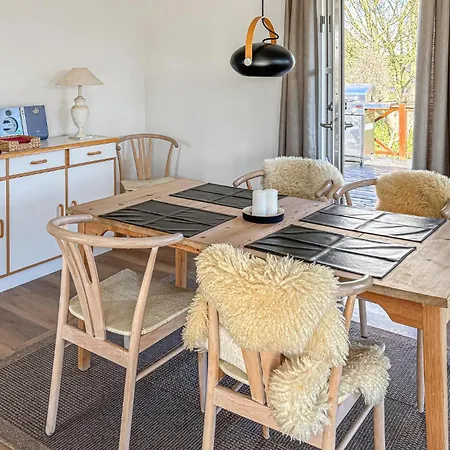 3 Bedroom Stunning Home In Haarby Harby