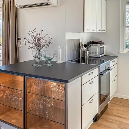 3 Bedroom Stunning Home In Haarby Дом отдыха *